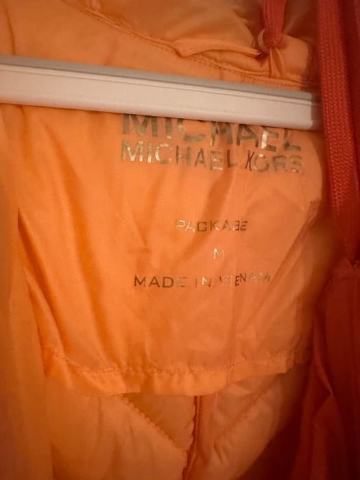 Geaca Michael Kors M/L  usoara noua!