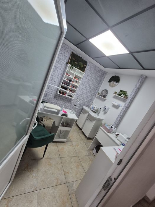 Spatiu Niela Craiovița Noua 70 mp