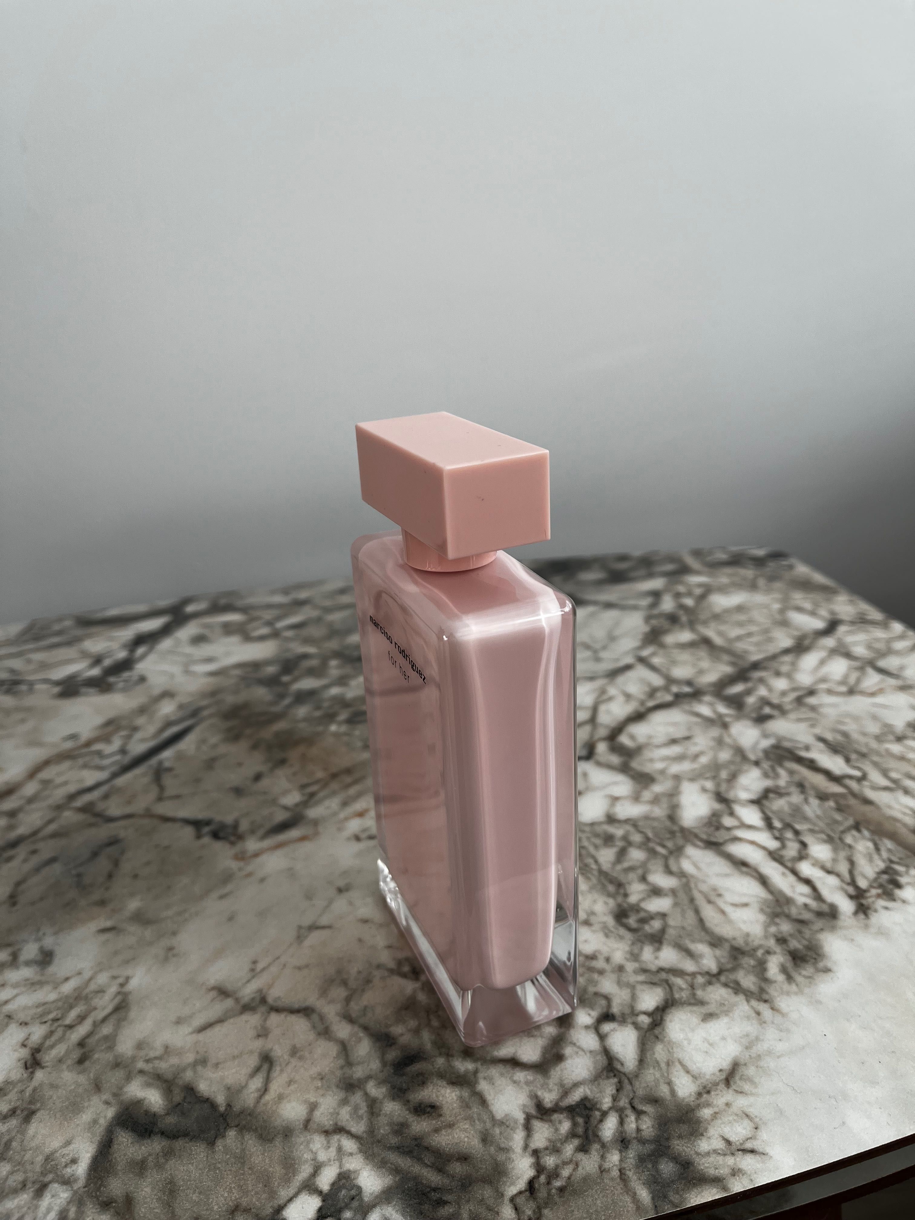 Продавам парфюм от лична колекция narciso rodriguez for her