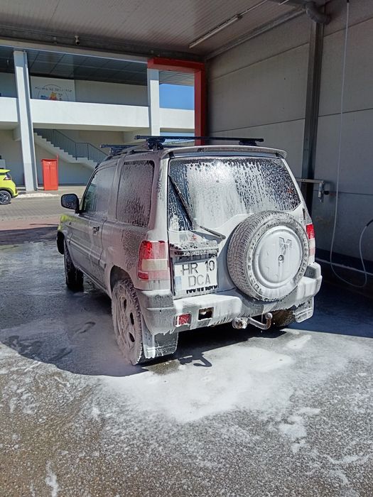 Mitsubishi pajero pinin