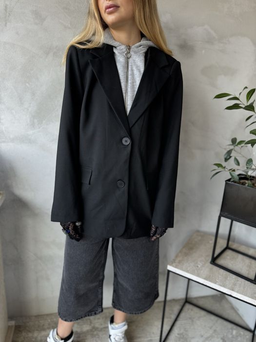 Сако с качулка по модел на Zara