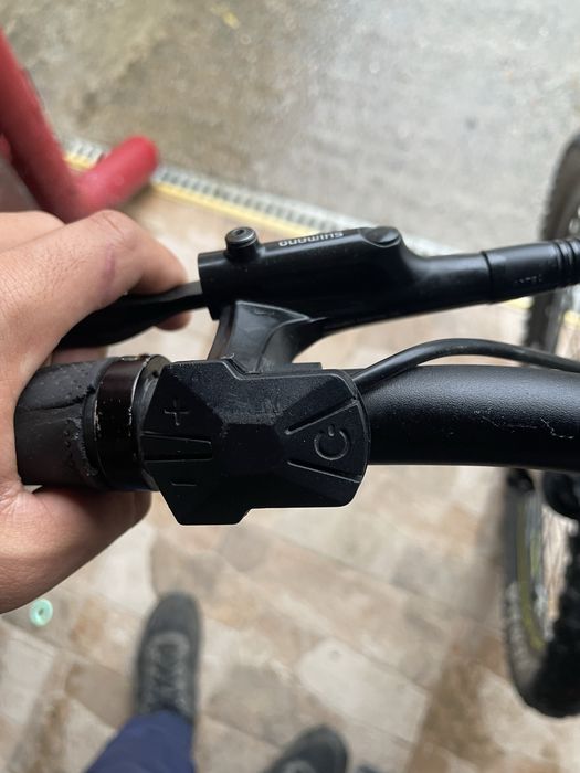 Vând piese bicicleat