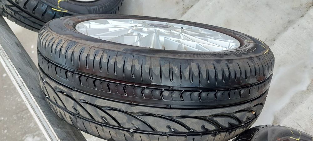 vand jante ford 4 gauri