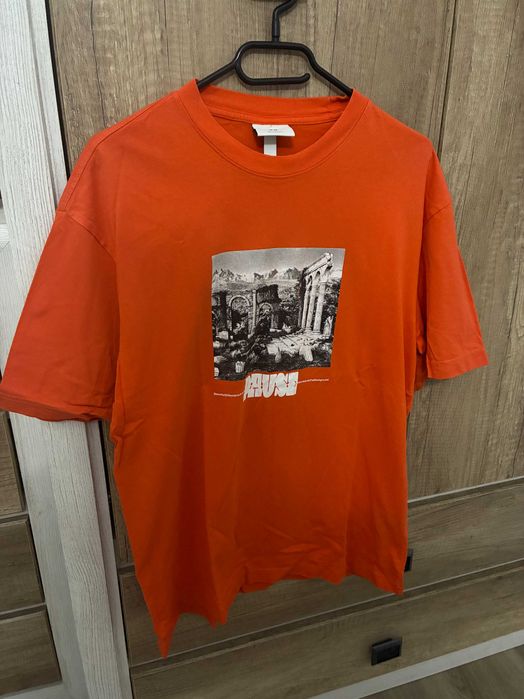 Tricou Portocaliu Barbati H&M imprimeu " Athena " , Marimea S -EUR38-
