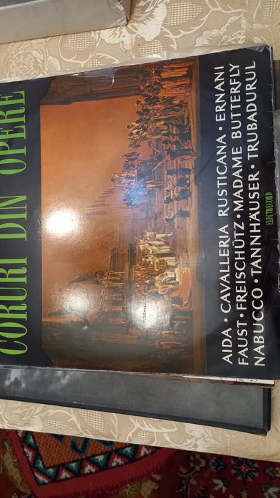 Vand 8 placi vinil/discuri pick-up stare perfecta,muzica clasica, etc