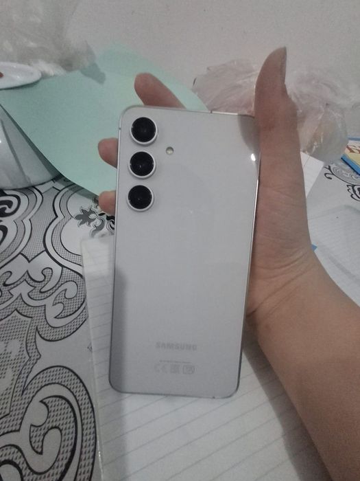Samsung s24 fe 8/256gb