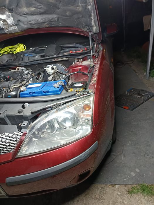 Dezmembrez Ford Mondeo 2000 functional