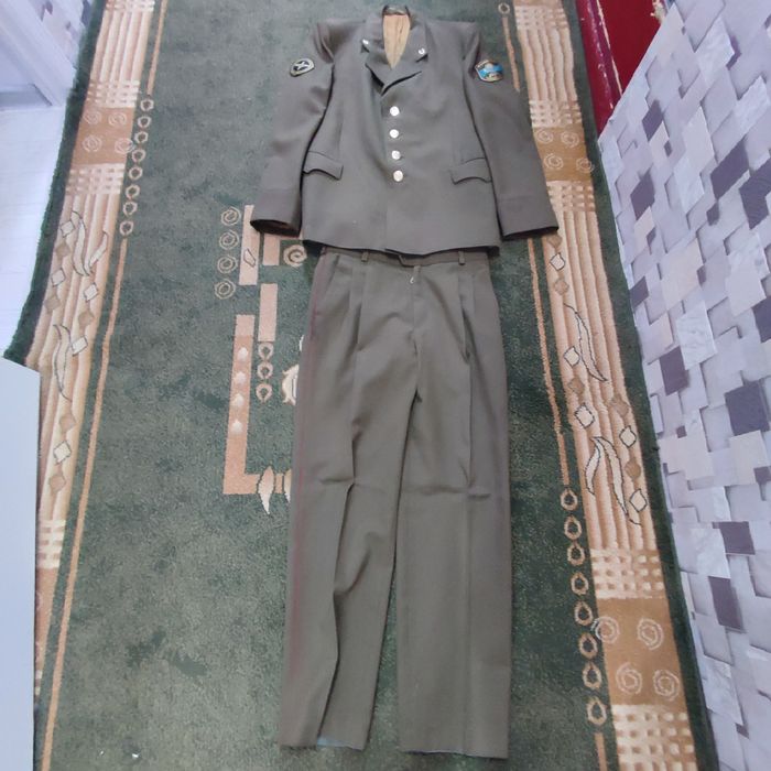 продам китель со штанами