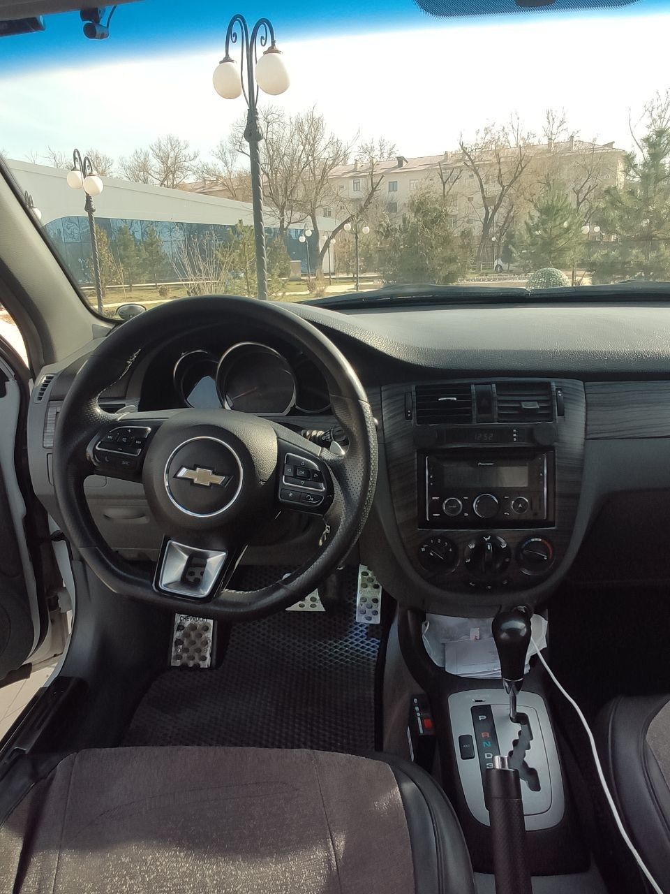 Lacetti 1.8 2009 avtomat naxt arenda