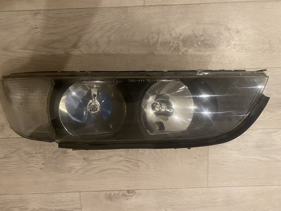 Фара на BMW на е39