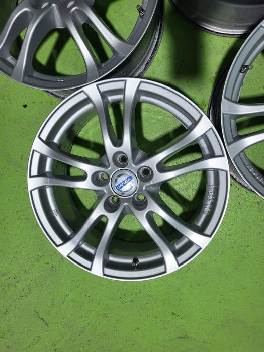 17 5x108 Volvo лети джанти 5х108