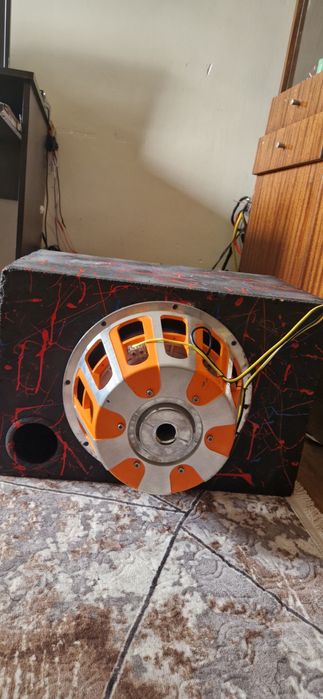 Кутия за бас каса 12"