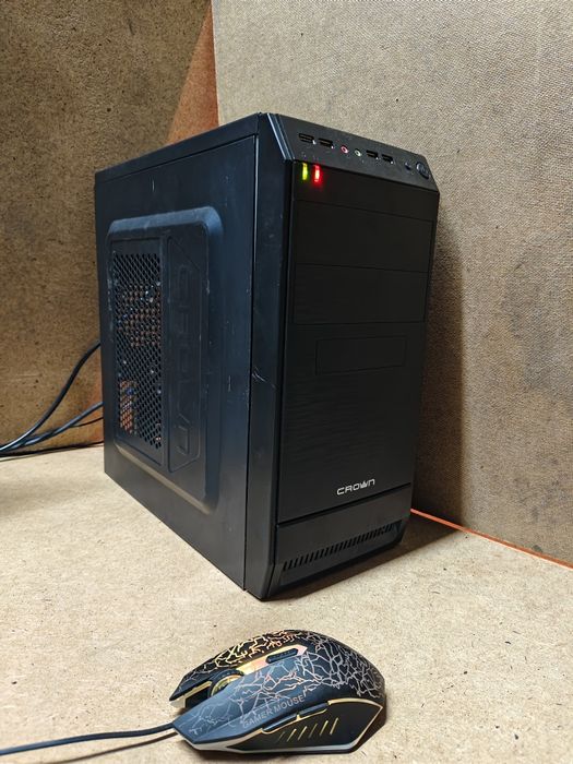 Системный блок Q8300/4gb/SSD120gb