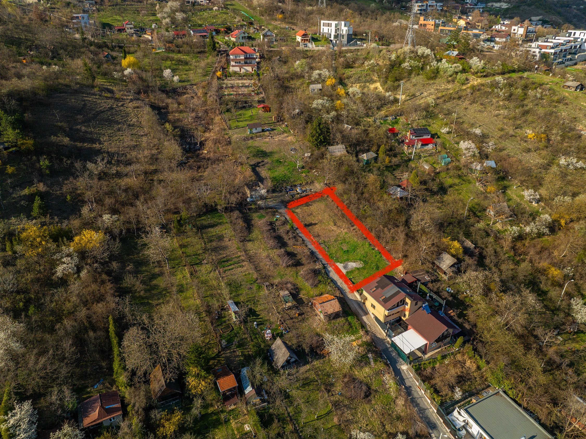 Vand teren cu panorama in cartierul Grigorescu
