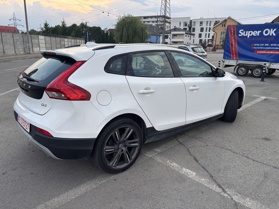 VOLVO V40 II Cross Country Dies 2.0 d3 Summum geartronic