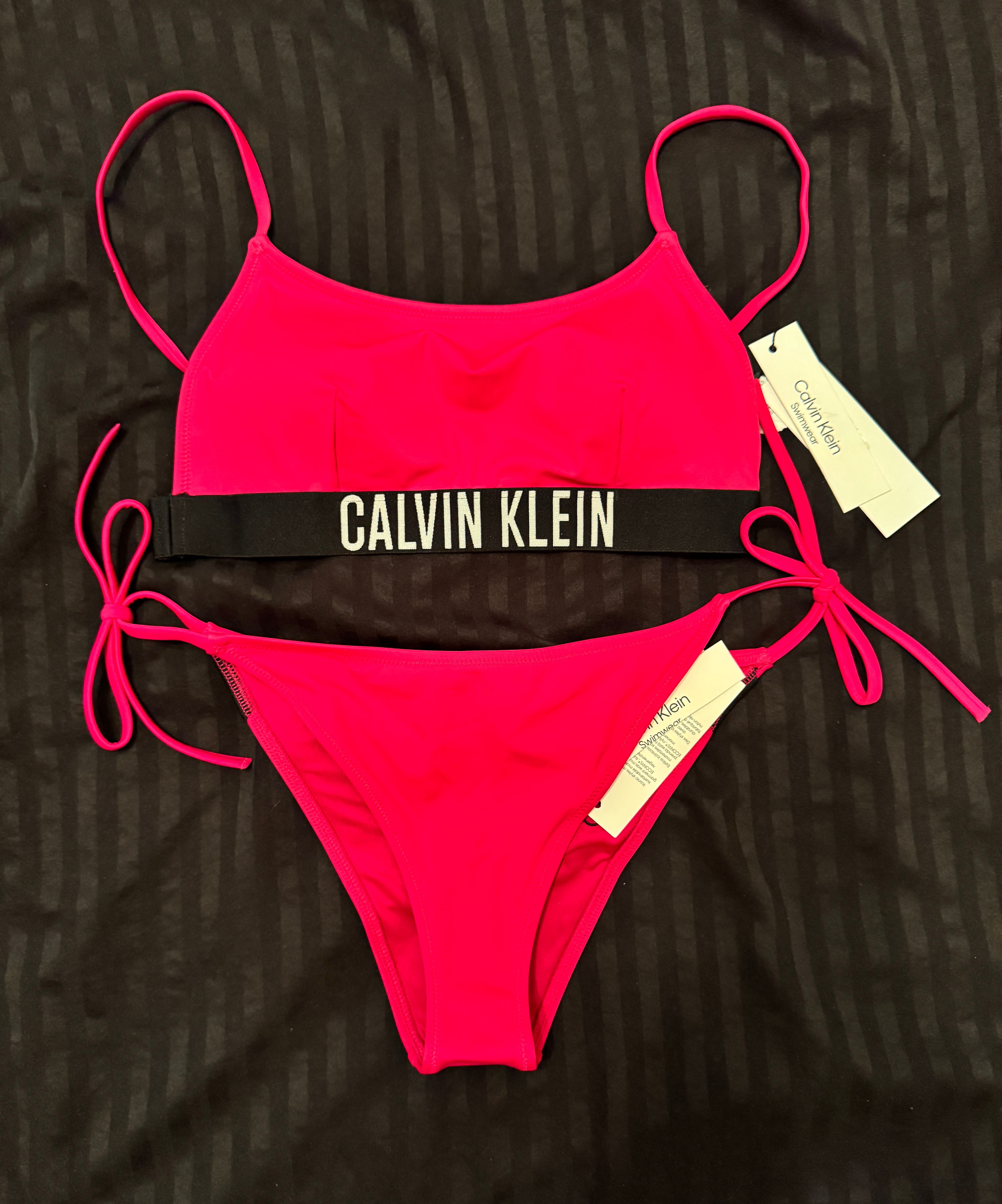 Розов бански от две части Calvin Klein