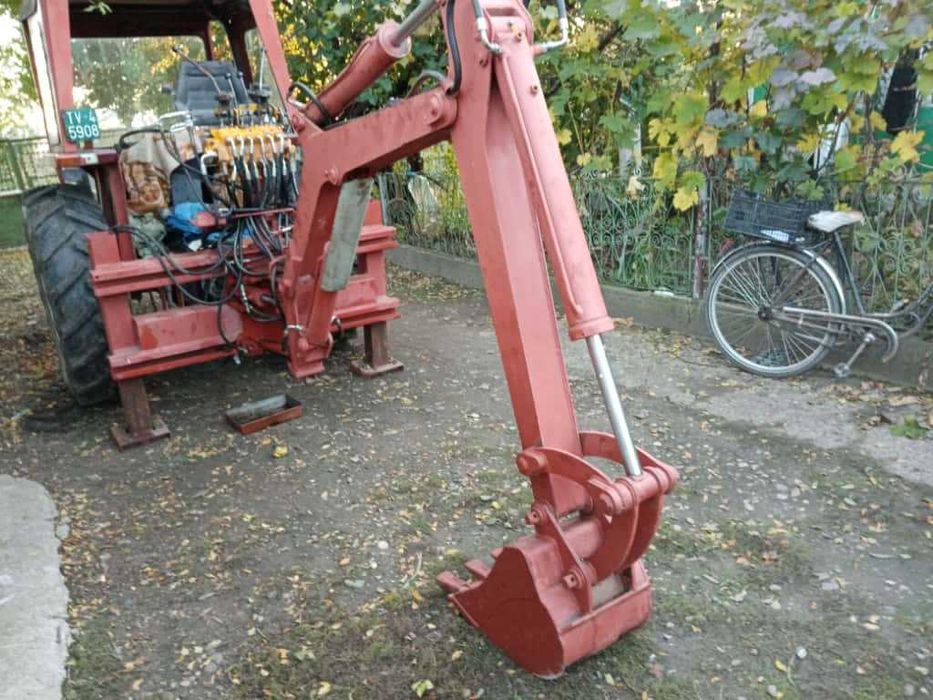 Brat retroescavator cu prindere in 3 puncte pentru tractor NOU