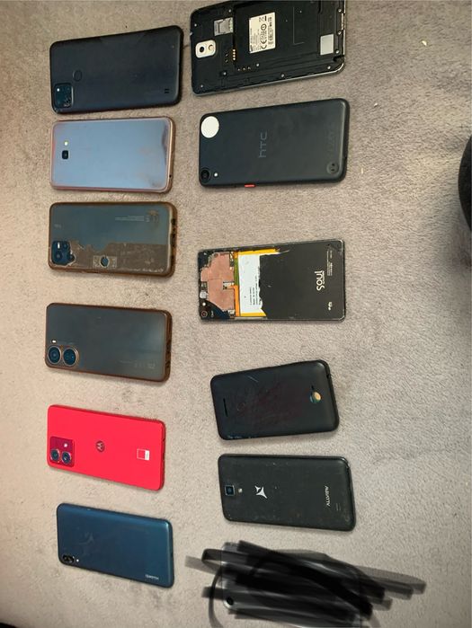 Vand lot de 16 telefoane diferite modele