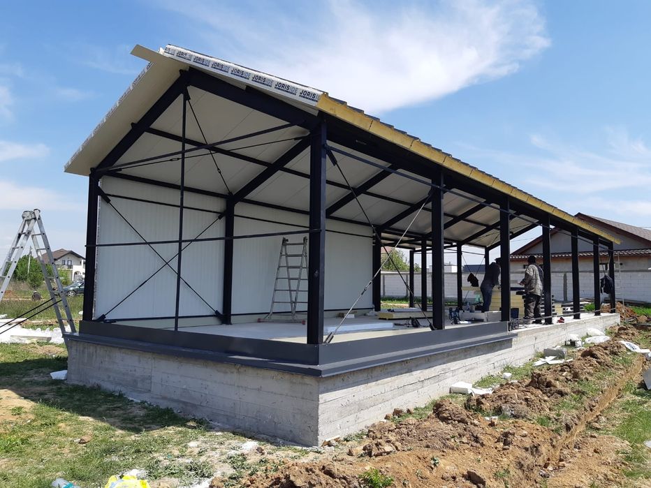 Hale metalice 10x15x4m