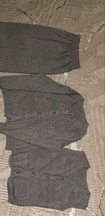 Продам платье ,тройка каждая по 5 тыс тг !