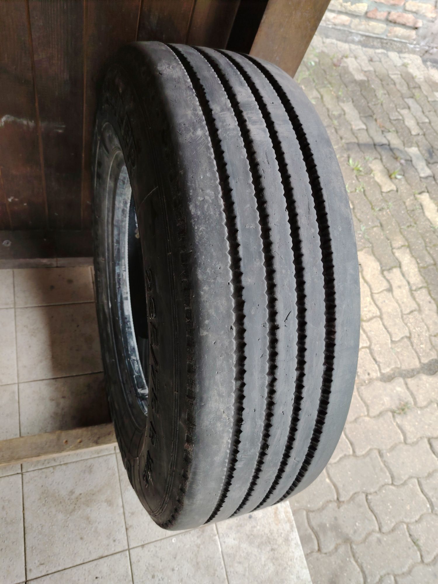 235/75 R17,5 Barum Trailer pt Greutate