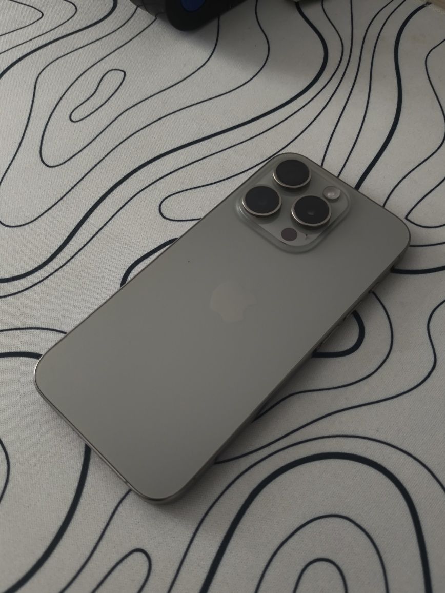 Продается Iphone 15 pro