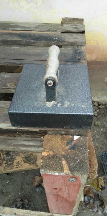 Se vinde arzător peleți are toate accesoriile!!!