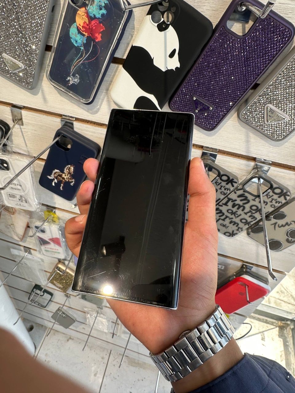 Saamsung note 10+ sotiladi
Kareya 
256 ga 
Holati ideyal
5 dan 4.5 bo