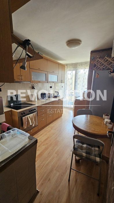 Тристаен апартамент в центъра на Варна!