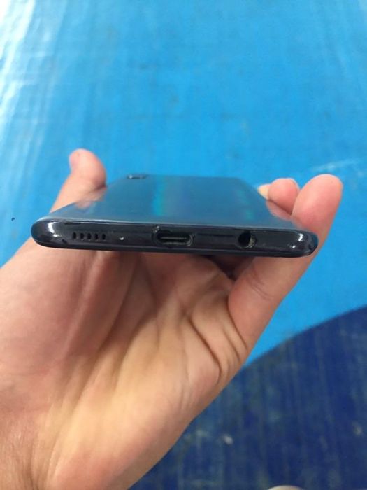 Sumsung A 50 sotiladi