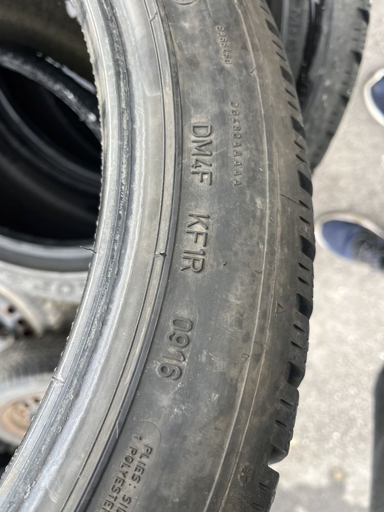 Гуми 225 45 18 Dunlop