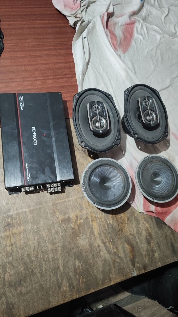 Usilitel Kenwood 1000w. Hertz kalonka. Pioneer kalonka