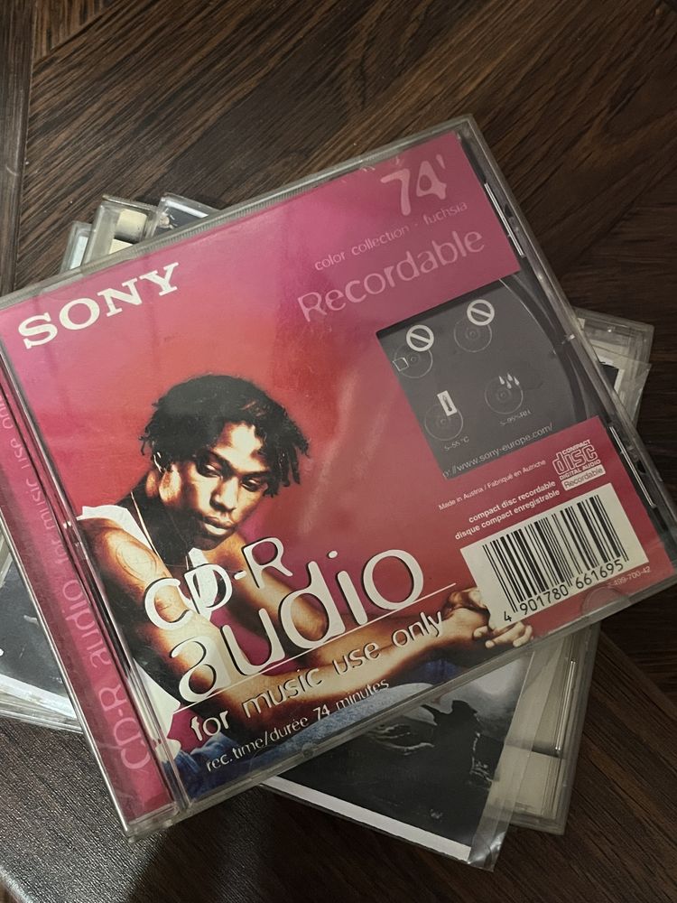 Cd uri muzica și filme vechi