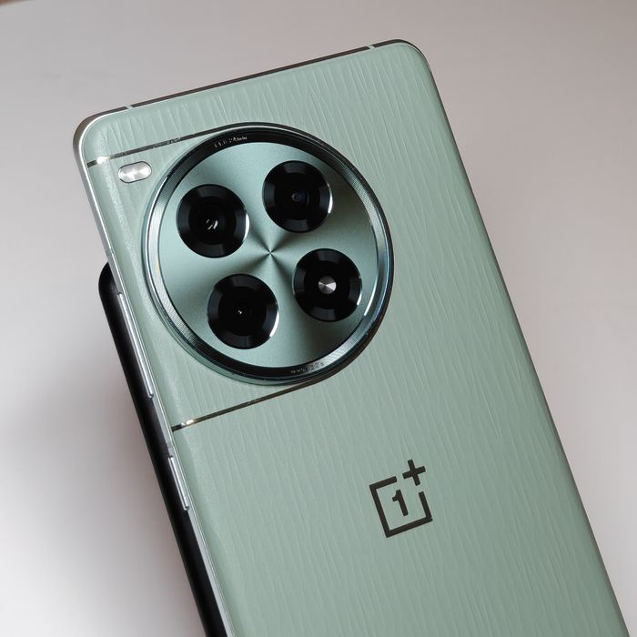 OnePlus Ace 3 Pro – 24GB RAM / 1TB – Ca Nou