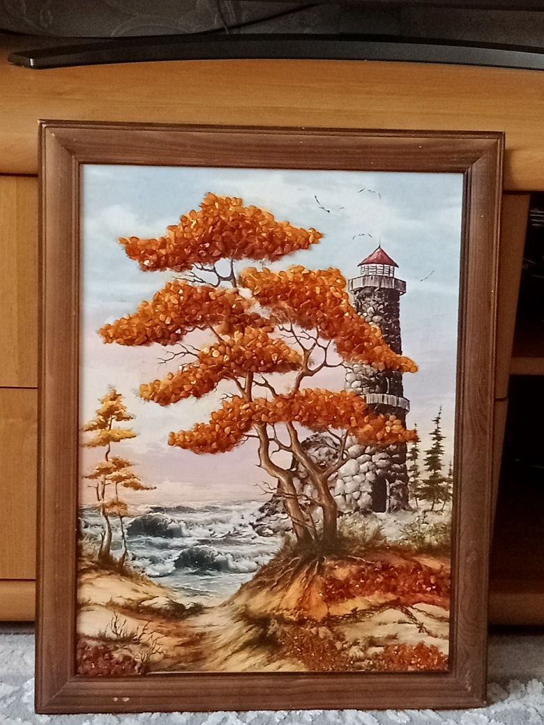 Продам картины из янтаря ,дерева