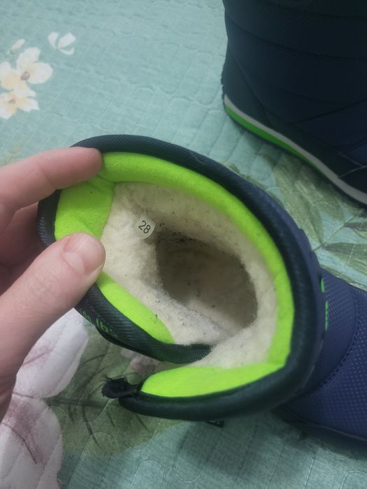 Продаются детские сапоги