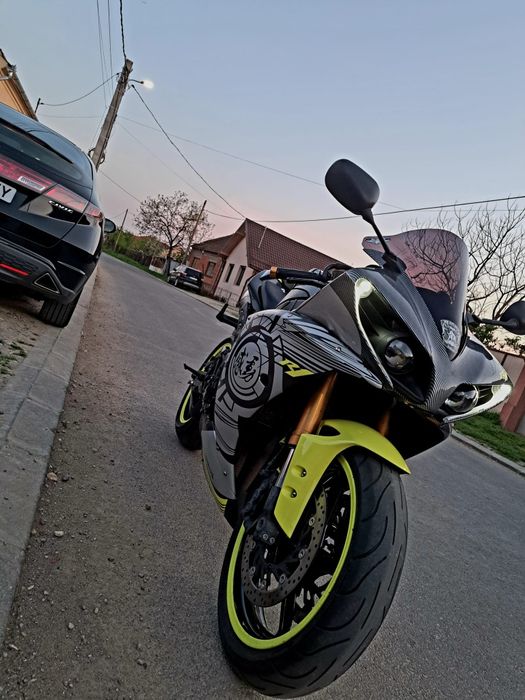 Yamaha r1 big bang crossplane