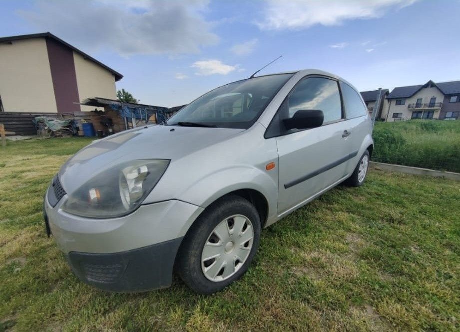 Mașina perfecta pentru livrări GLOVO TAZZ Ford fiesta 2007 1.3 benzina