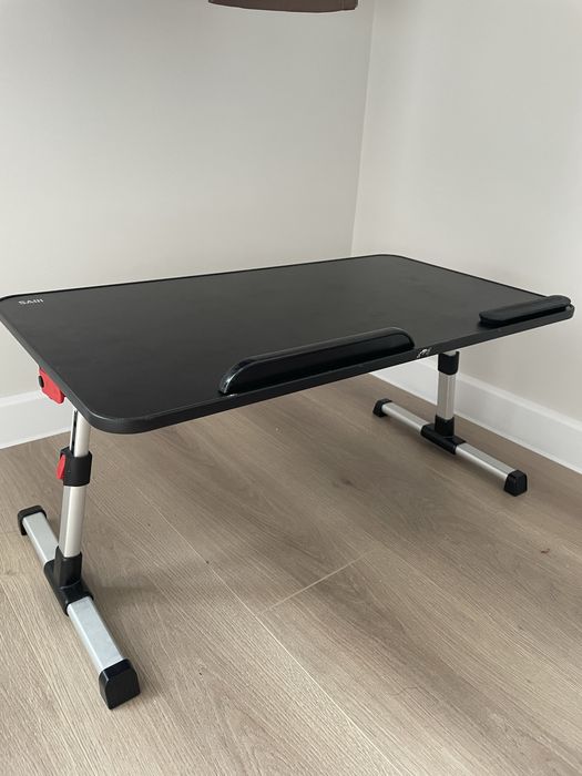 Регулируемый столик для ноутбука