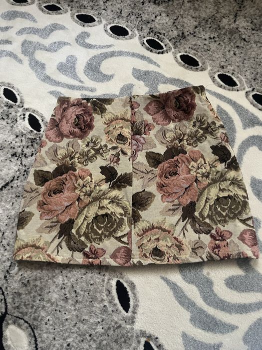 Продаю юбку,хорошее качество,не носила,размер не мой