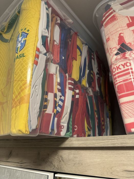 Продавам колекция от футболи тениски