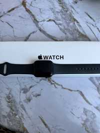 Продам часы Apple watch se