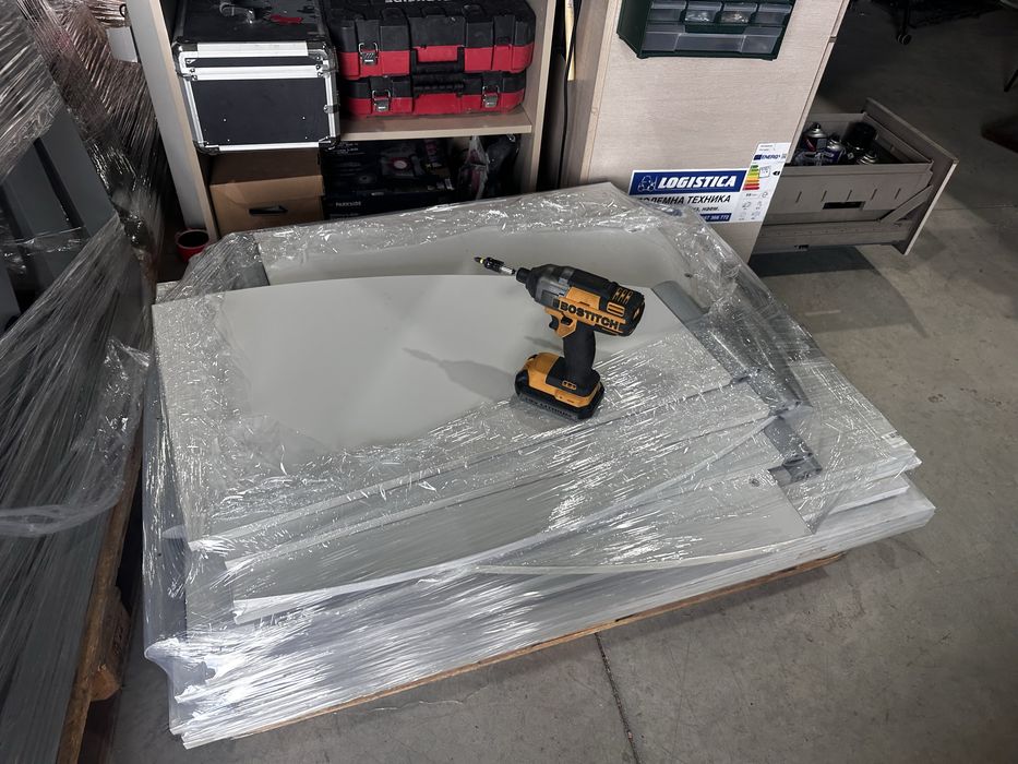 Офис бюра ORT с метална конструкция – 120x140x75 см, 15 бр. налични