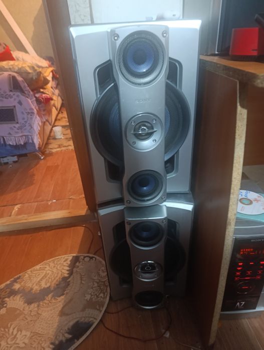 Продам колонку sony
