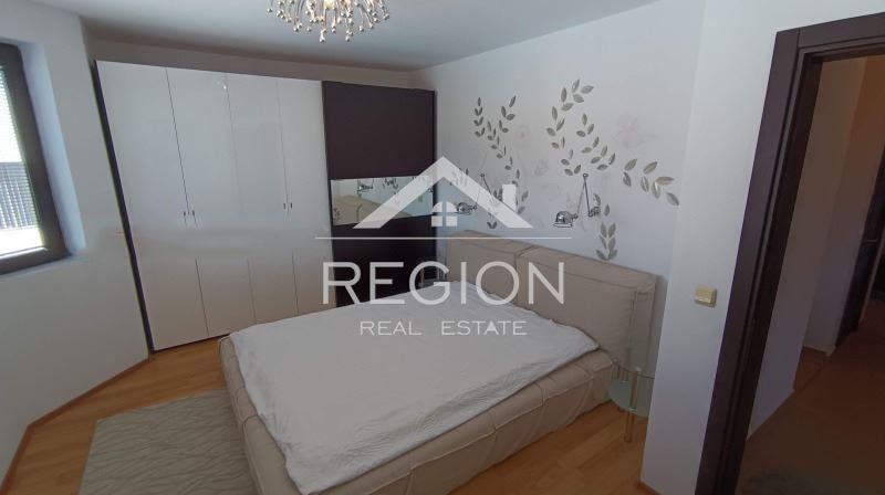 Дава се под наем Тристаен апартамент в Варна, м-т Траката - 104 кв.м за 700 € - Снимка #4