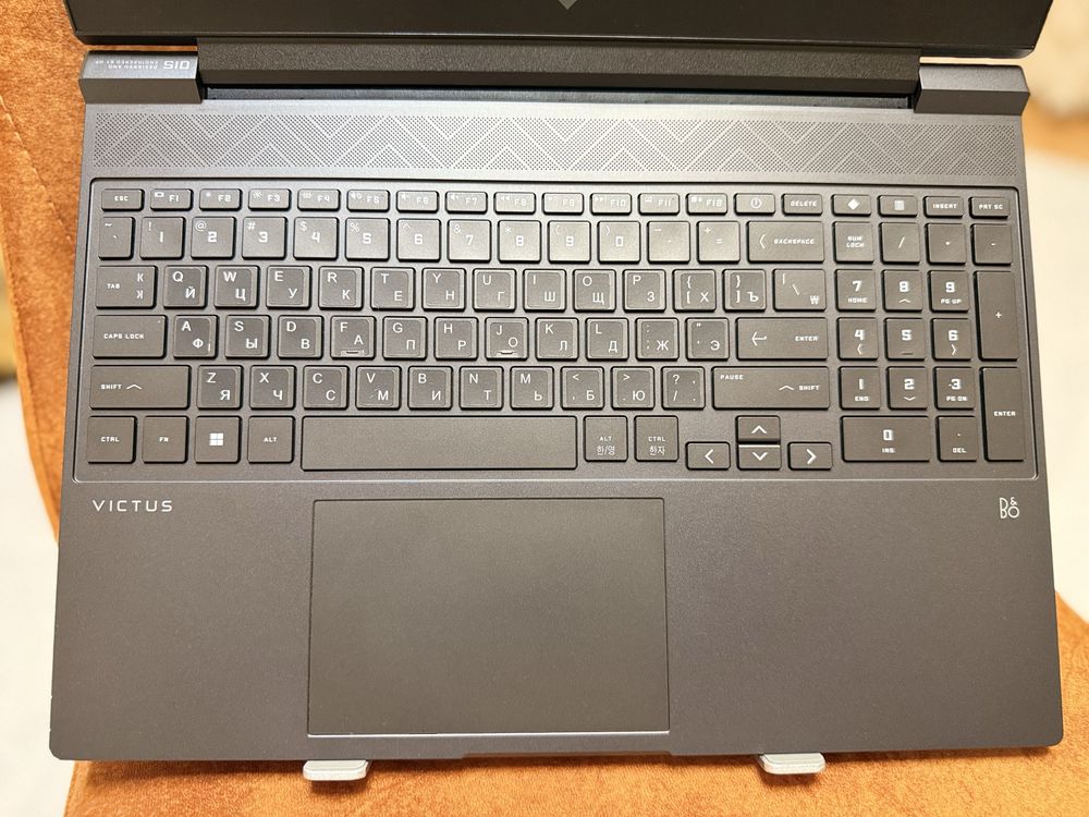 HP Victus 16