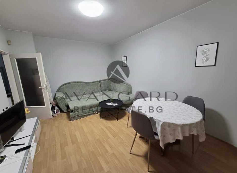 оф.24747 Двустаен реална квадратура/ Смирненски