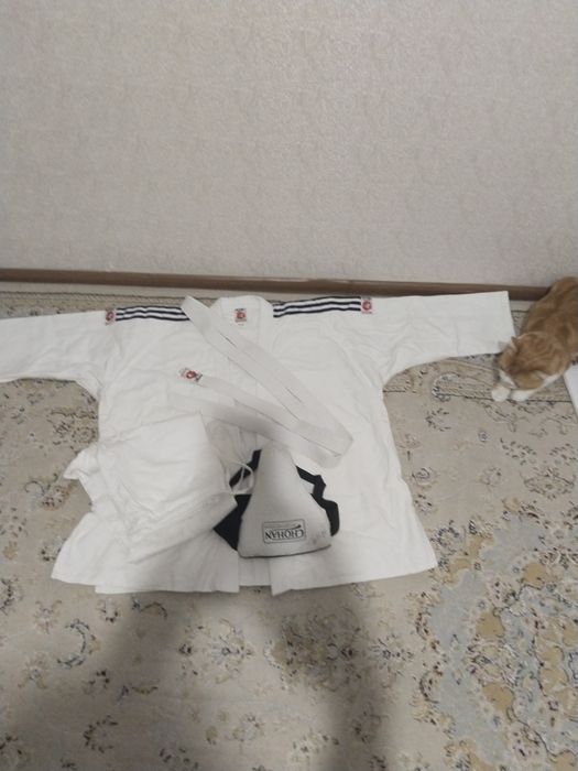 Кимоно,для каратэ или дзюдо. Оригинал очень еачественный