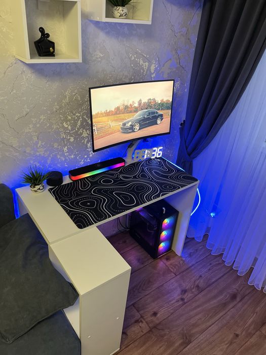 Продам стол компьютерный