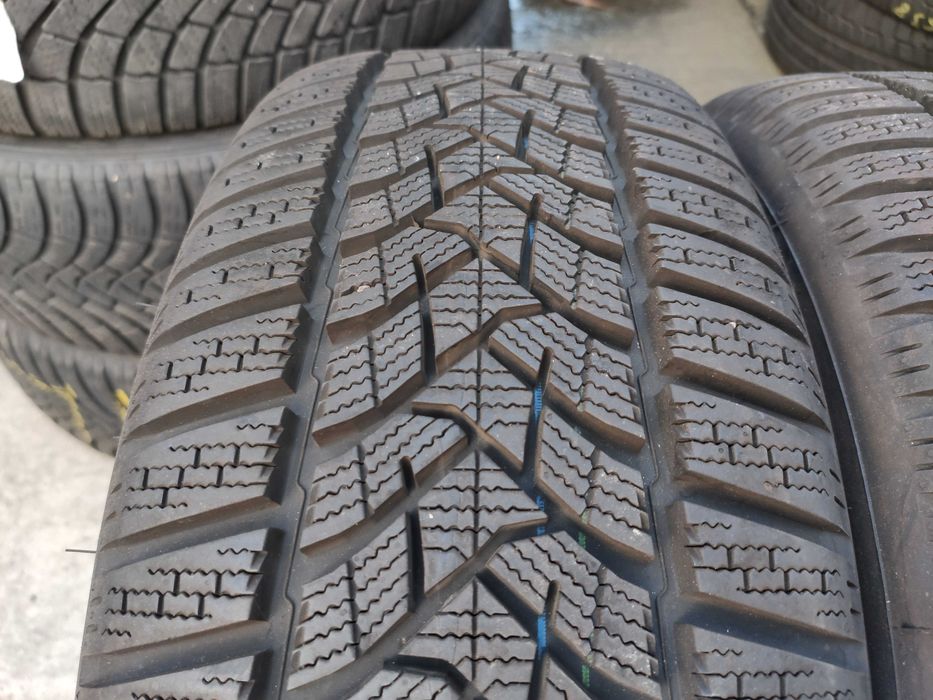 2бр Като нови зимни гуми 205 55 16 - Dunlop - DOT 2023